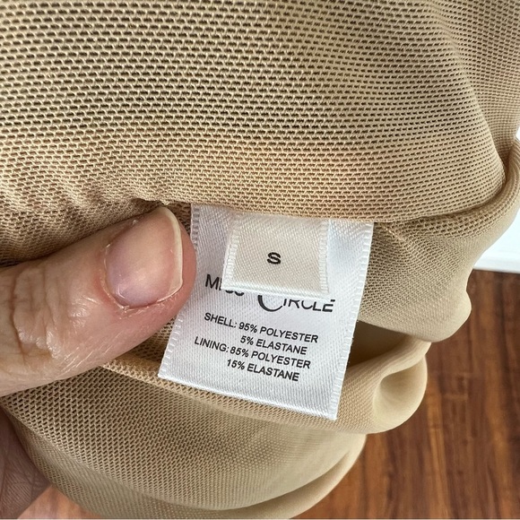 Miss Circle Classic “Glint Gold”, Sorrell Dress Size S - Picture 11 of 12